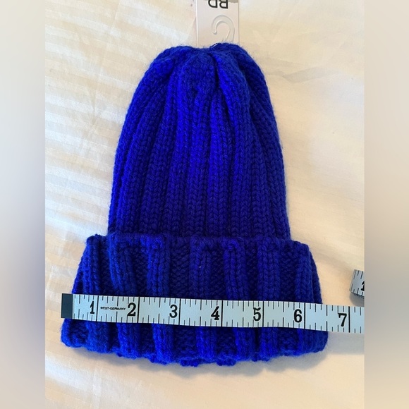 bp Beanie - Picture 4 of 6
